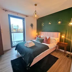 Luxury Station By Payman Club Apartment Cambridge (Cambridgeshire)